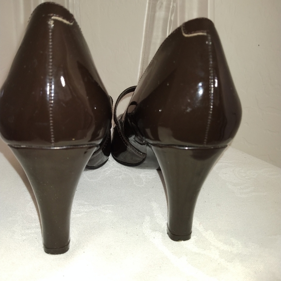 BANDALINO CHOCOLATE Brown Patent heels - Picture 3 of 4